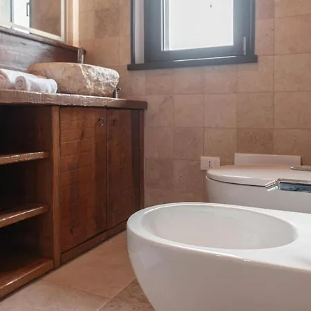 Trasimeno La * Torricella (Magione)