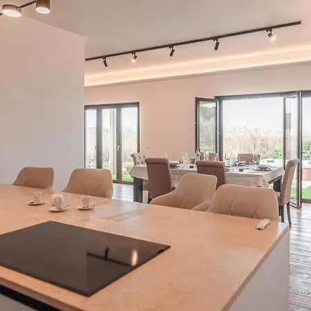 Trasimeno La * Torricella (Magione)